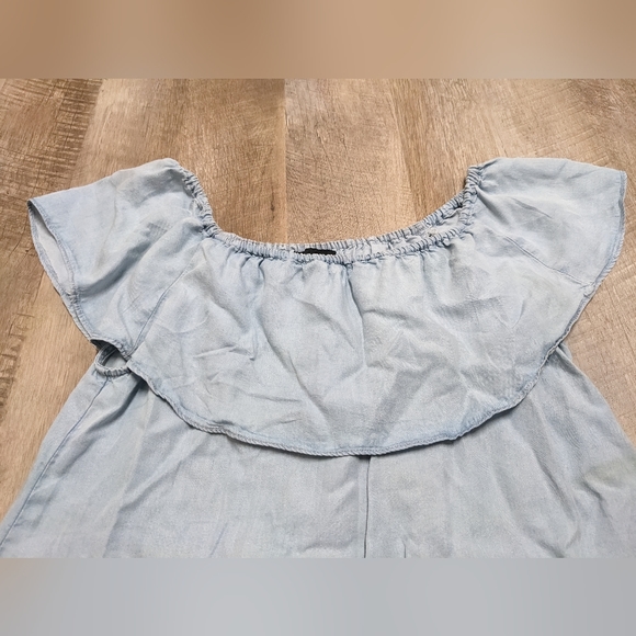 Sanctuary Off the Shoulder Chambray Top - Picture 8 of 8